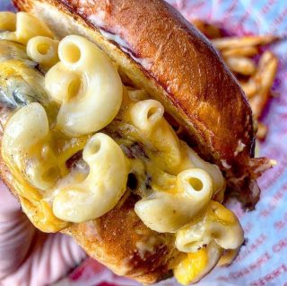 The Cheese to our Macaroni... 🧀 Be honest, would you try it? #bestburgers #macncheeseburger #5280TOTT #denverburgers #303eats #denverfood #cheeseburgers #burgerheaven #macandcheeselovers #thecheesetoourmacaroni #5280foodie #5280magazine