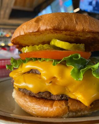 Not to get all political, buuuuut cheese should be its own food group. #staycheesin #cherrycricket #denverburgers #legendaryburger #303eats #extracheeseplease